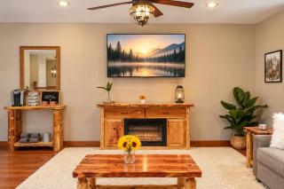 Cozy pet-friendly home near hiking trails and Lake Vermilion - 5