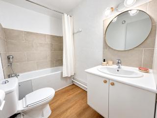 T2 Centre ville, vue montagne et au pied du torrent, 1 accès Spa par jour, 2 accès par jour à partir décembre 2026 - 3