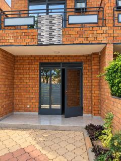 Uzuri House - 9