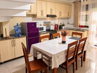 Uzuri House - 5