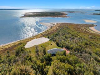 Massive 13BR Home Sleeps 32 Family & Groups - 0