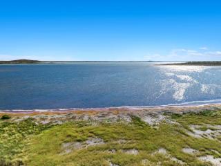 Massive 13BR Home Sleeps 32 Family & Groups - 2