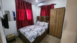 Stylish & Cozy 1-Bedroom Apartment - 2