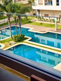 Modern Luxury, Pools, Fiber Wi-Fi and Beach - A12 - 1