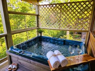 Private Wood Cabin - Scenic, Hot Tub, Pool Table, Family Fun, EV - 9