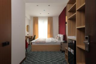 Royal City Plaza Hotel - 1