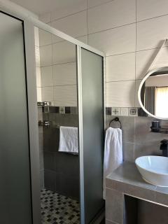 Style & Comfort Guest Rooms - 4
