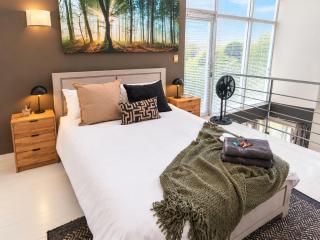 The Well Dressed Loft - Walmer - 6