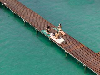 The Yak Lake House Hostal Bacalar - Front Lagoon - 4