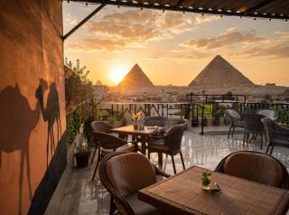 The Pyramids Crypt Inn - 0