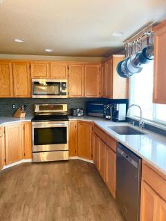 All the comforts of Home in beautiful Orchard, Washington - 2