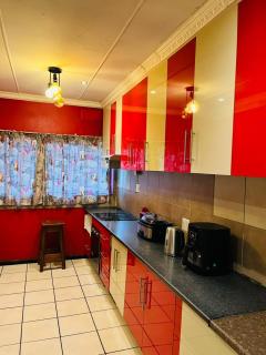 Matsheko Bush Home - 9
