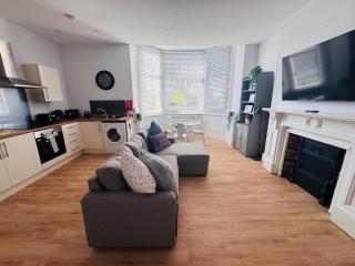 St Leger Apartment - 5