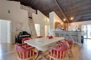 Shared Game Room & Deck: Condo Near Lake Tenkiller - 5