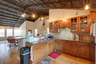 Shared Game Room & Deck: Condo Near Lake Tenkiller - 1