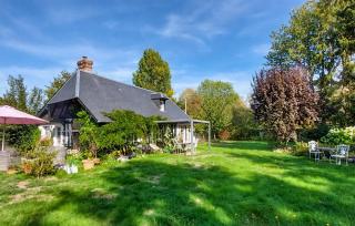 2 Bedroom Beautiful Home In Beaumesnil - 1