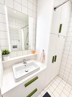 Old Town Elegance - Premium Stylish Poznań Stay - 2