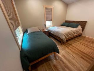 Wandering Bear Cabin - 1