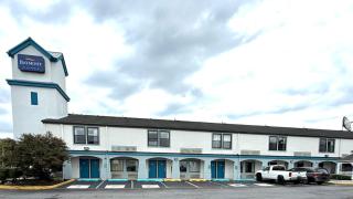 Baymont by Wyndham Newark/Wilmington - 8