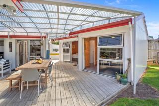The Hideaway at Whanga - Entire Property - 4