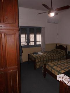 Habitacion tranquila a mts del Boulevard de Santa Fe - 1
