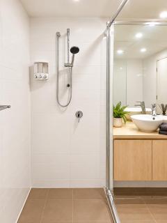 Koala Nest Central Adelaide 1BR Apartment with Pool & Sauna - Koala Stay - 5