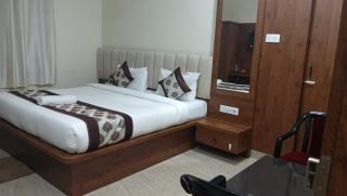 Hotel O Deepak Inn - 9