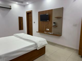Townhouse Sri Golden Temple Amritsar Formerly Welnis Inn - 1