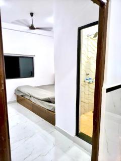 Hotel Ayodhya guest house - 3