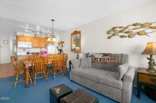 Stunning Beachfront Suite - Sleeps 4 - Second Floor - Pool and Sauna - 6