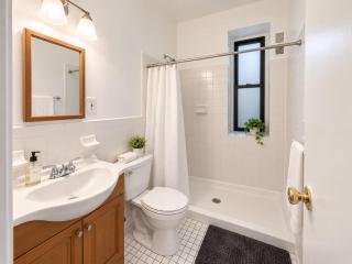 4 BD Spacious Family Unit - 2