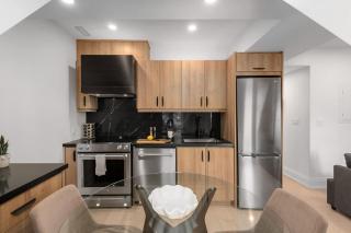 Cozy West End Gem Bright 2BR w Huge Private Deck - 6