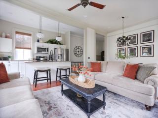 111 Waldburg street Beautifully Renovated Historic 5 bedroom 5 bath - 8