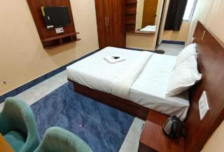 Hotel O Atala Main Road Bhubaneswar - 1