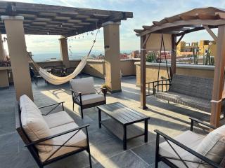Luxury Rooftop Residence with Pool, Gym and Green Spaces - 0