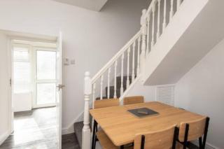 Toast Stays - The Merrington Fold - 1