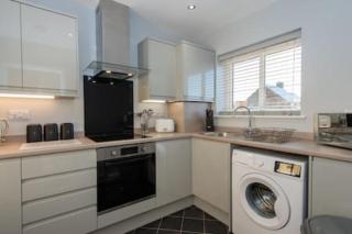 Toast Stays - Dene Edge - 9