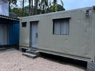 Flat Container com cama de casal e colchão solteiro no chão para até 3 pessoas à 3 km centro Brusque e 2 km hospital Azambuja - 9