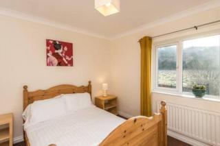 Toast Stays - The Eastleigh - 1