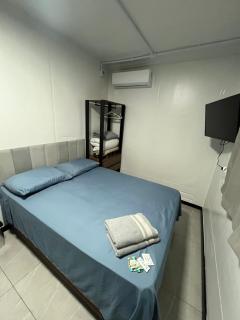 Flat Container com cama de casal e colchão solteiro no chão para até 3 pessoas à 3 km centro Brusque e 2 km hospital Azambuja - 7
