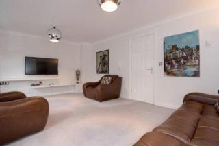 Toast Stays - The Crescent House - 6