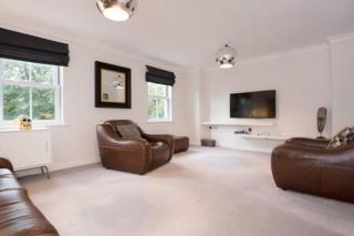 Toast Stays - The Crescent House - 7