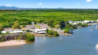 Lucinda Cove Resort - 7