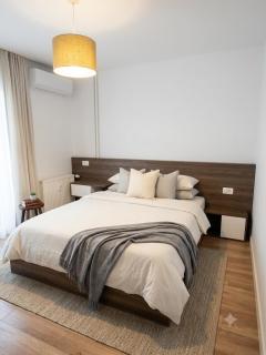 Cozy Room for Female Guests - 3