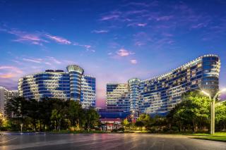 King Maker Grand Hotel-Gift Admission Ticket Junsheng Sand-Gravel Art Academy-At the Gate of Tianmen Peak Cableway-Free pick-up - 0