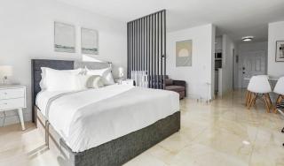 La Marinita - Marina Views Pool Parking Location - Miami Beach - 5