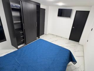 Cozy apartment, steps from Comfaboy - 4