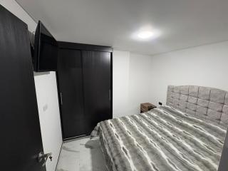 Cozy apartment, steps from Comfaboy - 2
