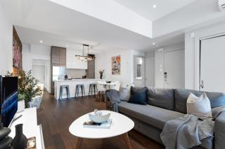 LiV MTL Soho Spacious Rooftop Suites Groups Near Downtown Montréal - 3