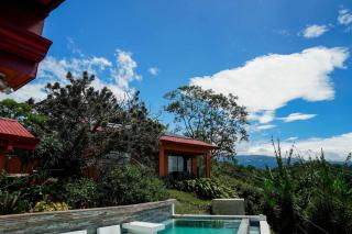 Stunning Views from Coffee Country Villa - 25 min to SJO - 2